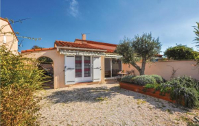 Отель Holiday Home saint Cyprien Plage 01  Сен-Сиприен Пляж